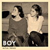 CD Tipp des Monats: BOY - Mutual Friends (BOY - das sind Valeska Steiner und Sonja Glass. Erstere kommt aus Zürich, zweitere aus Hamburg; die Texte sind englisch, die Songs von Weltformat. Es sind elektrisierende Popstücke. Reich an Facetten, filigran arrangiert. Songstrukturen, die bisweilen an Leslie Feist erinnern, an skandinavisches Songwritertum. Aber auch an Indie-Pop. Die Songs sind ausgereift. Seit Herbst 2008 haben BOY daran gearbeitet. An einem Popkurs in Hamburg haben sich die zwei jungen Frauen kennengelernt. Valeska Steiner hatte zuvor als Singer-Songschreiberin in ihrer Heimat auf sich aufmerksam gemacht. Bassistin und Songschreiberin Sonja Glass kam von der renommierten Hochschule der Künste in Arnhem (Holland). - Als ich Valeskas Stimme gehört habe, war ich hin und weg, sagt Sonja Glass: Mir war sogleich klar, dass ich mit ihr etwas machen möchte. Es beruhte auf Gegenseitigkeit: Sonja hat mir erste Songfragmente gemailt - ich war begeistert!, erinnert sich Valeska Steiner. BOY war geboren. This is the beginning, heisst es im Opener. Es ist erst der Anfang. Von BOY wird noch viel zu hören sein!)